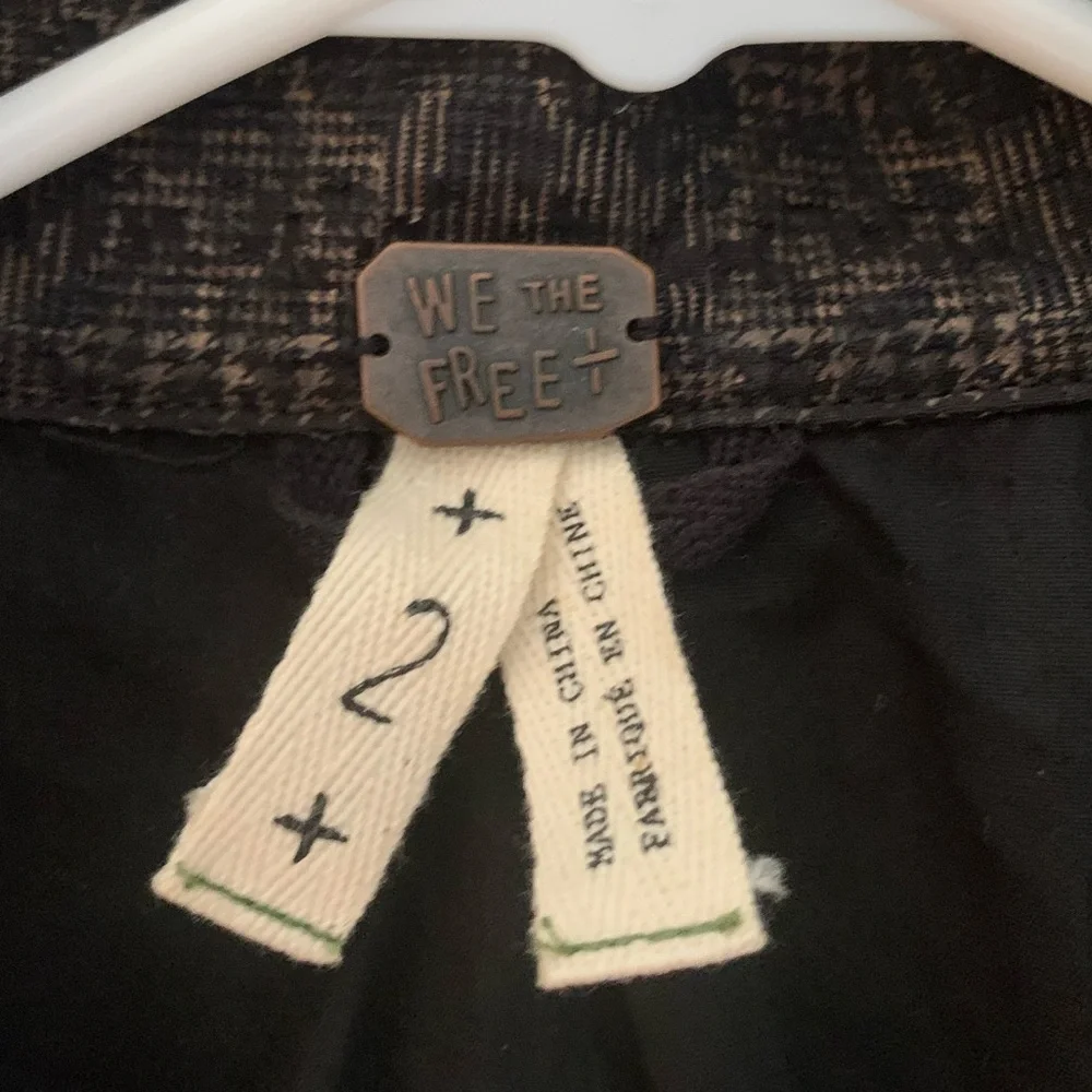 SALE! 24 hrs! Free People We The Free Moto Jacket Cheetah Print Size 2
Like New! - Picture 6 of 12